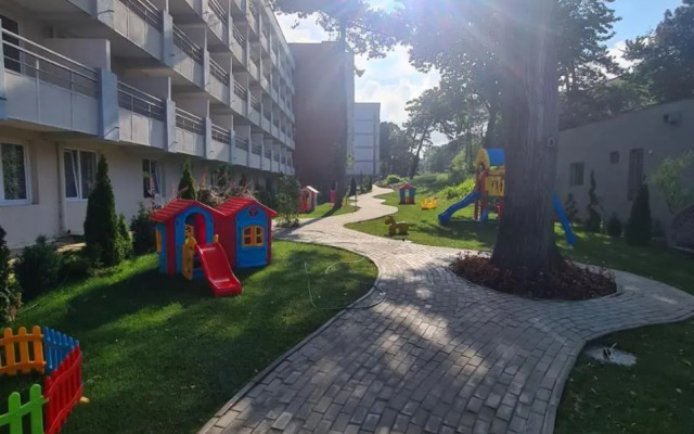 Spring Holiday Resort