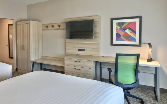 Holiday Inn Express & Suites Roswell by IHG
