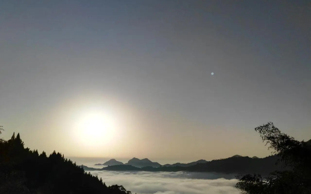 Qun Feng Hotel