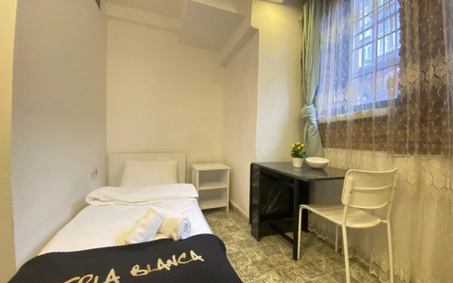 P2611 in Stanbul With 1 Bathrooms