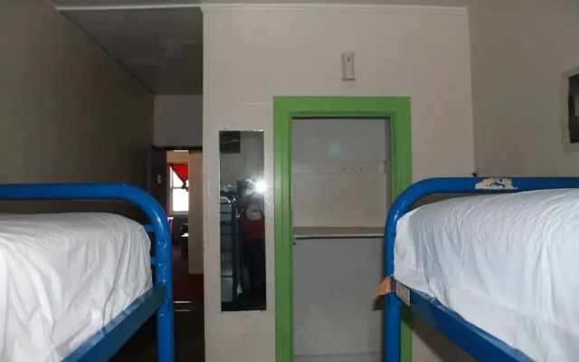Hollywood and Highland Hotel and Hostel