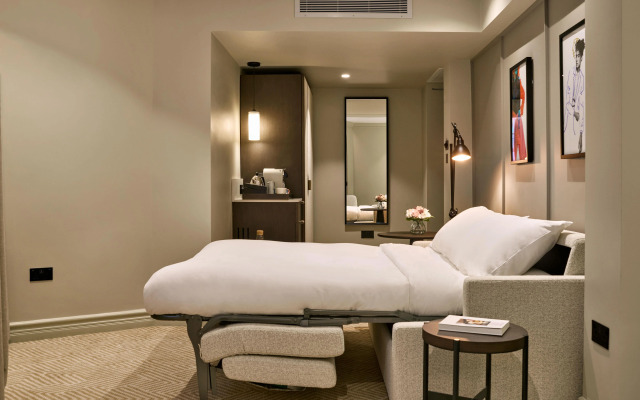 Отель Radisson Blu, London Bond Street