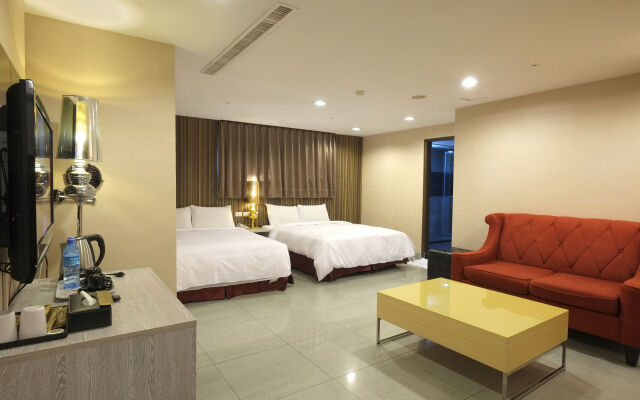 Delton Hotel Love River