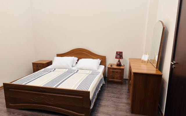 Old batumi apartment on Kostava 9