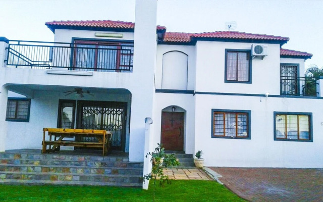 Cliffords Lodge & Spa