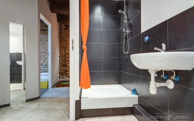 3 Bros' Hostel Cieszyn