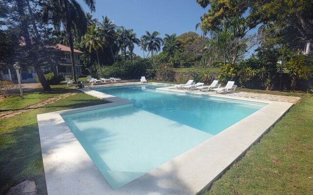 El Pelicano Apart-Hotel