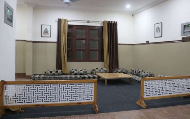 The Yak Motel