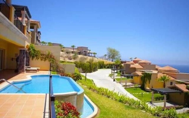 Luxury 3BR Villa in Cabo San Lucas With Ocean-view