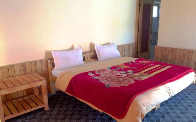 TIH A O Guest House & Home stay