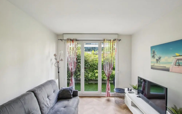 1BR Paris 10th Gare du Nord Stade France