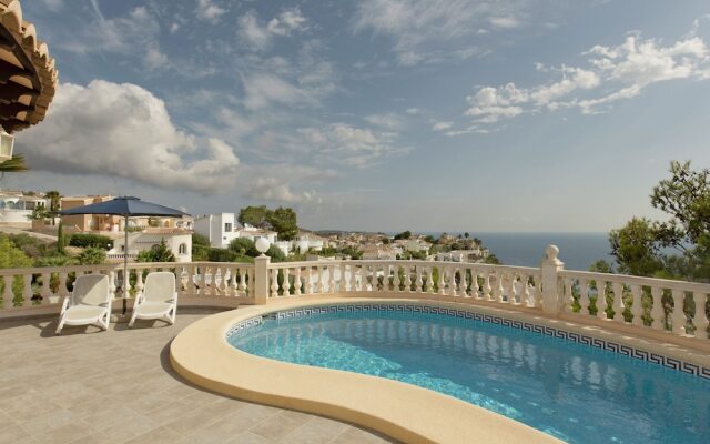 Beautiful Holiday Villa With Private Swimming Pool in Quiet Benitachell