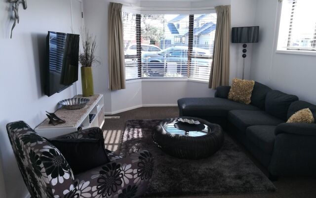 Peninsula Stay Apartments - Pohutukawa and Nikau