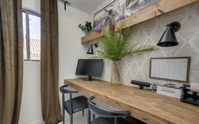 Luxury Goodyear Home w/ Private Pool + Pickleball!