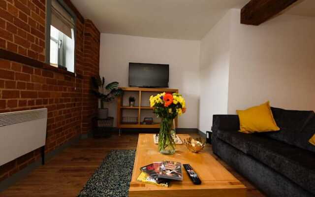 Karah Suites - Gloucester Docks