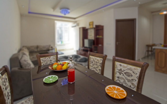 FlatsInYerevan - Apartment At Aram