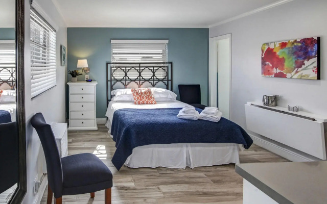 May-Dee Suites