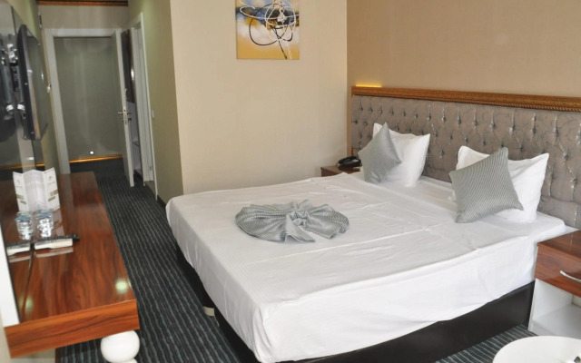 Grand Sera Hotel