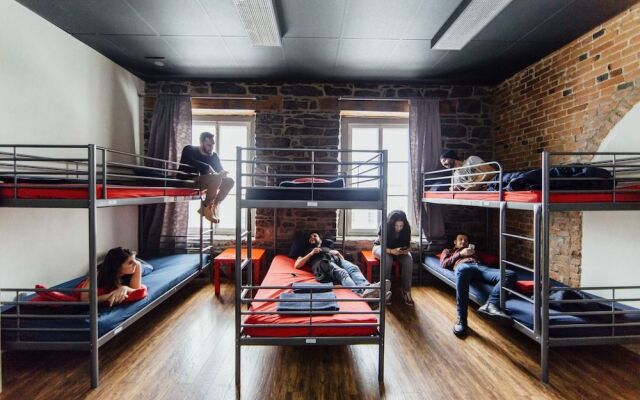 Auberge Saint-Paul - Hostel