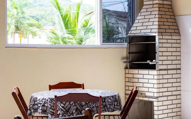 Incrivel casa com churrasqueira em Maranduba SP