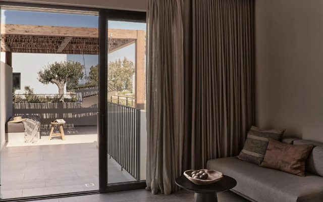 Theros All Suite Hotel - Adults Only