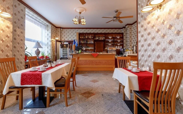 Hotel Alfred