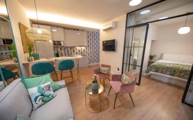 Cosy Apartment with Terrace in the Centre of Seville