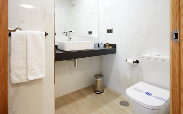 Hotel Arias Aeropuerto