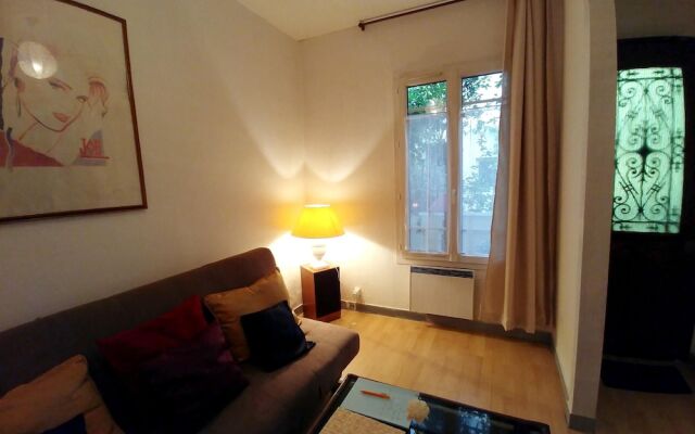 House With one Bedroom in Montreuil, With Enclosed Garden and Wifi