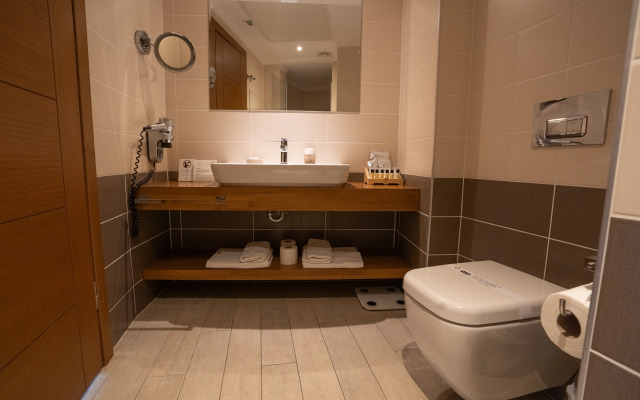 Renka Hotel & Spa