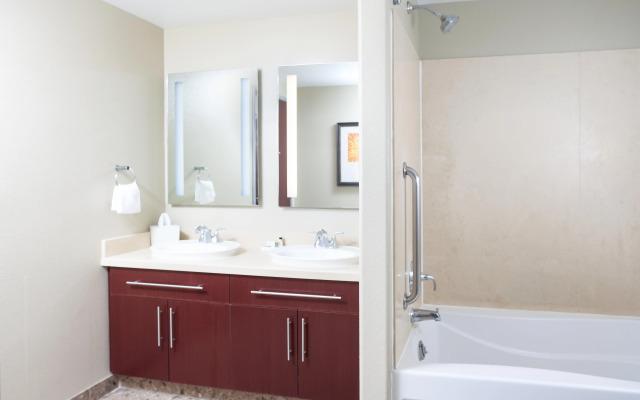 Staybridge Suites: Las Vegas - Stadium District by IHG