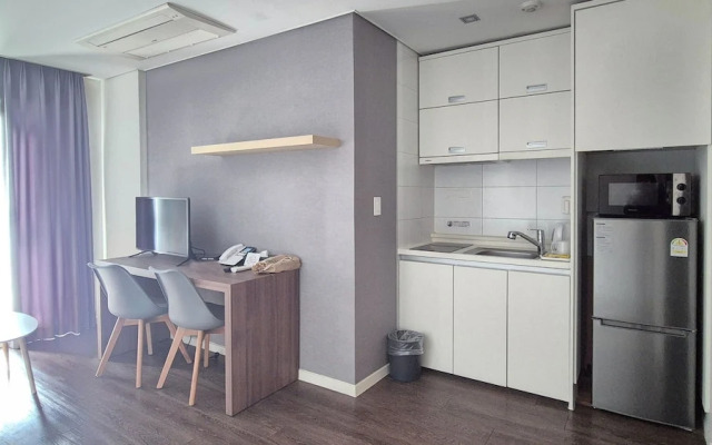 Brown Suites Hotel Sinchon Central