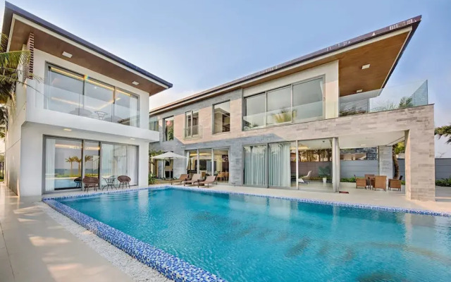 Luxury Beachfront Villa W Private Pool Beach Num1