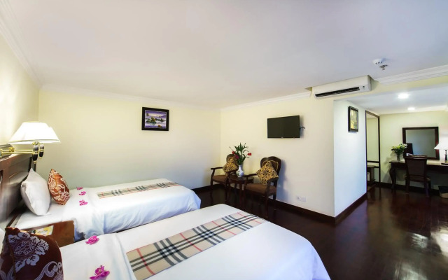 Smiling Hotel