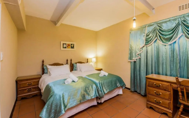 Ajee B&b