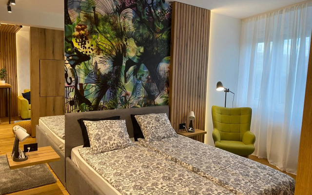 Tesla 8 Apartment
