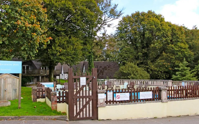 9 Manorcombe Bungalows