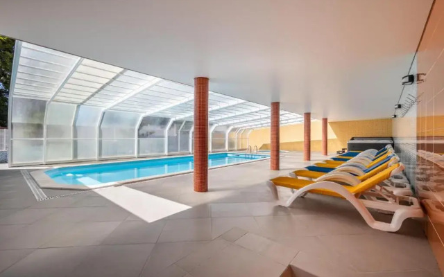 Hotel Colmeia Monte Real