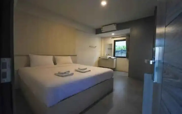 F Plus F Hotel