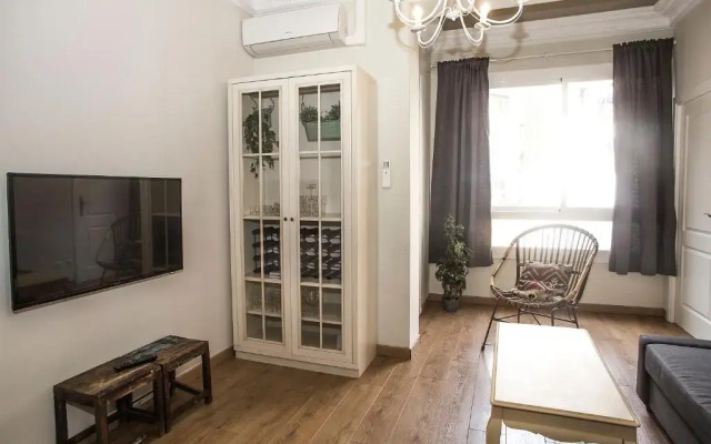 Mai & Maud Paralel Apartment