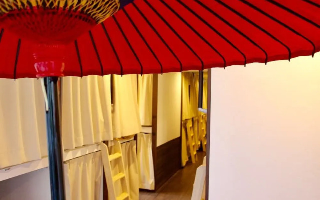 bnb+ Shinbashi - Hostel