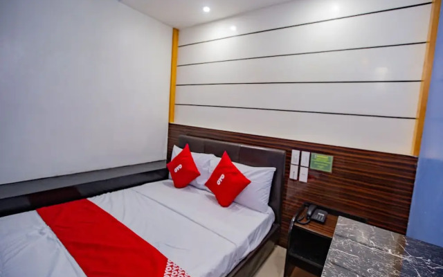 OYO 717 Ranchotel Bayanan