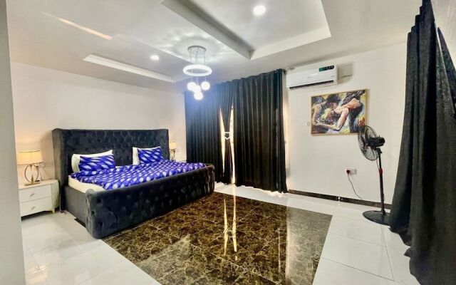 Luxury 3bedroom duplex