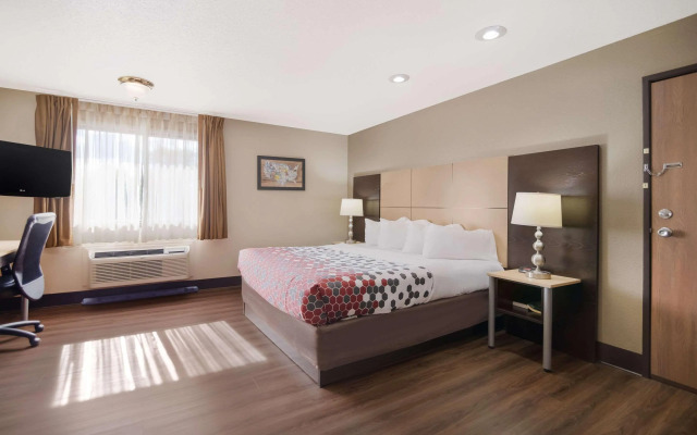 Econo Lodge Grand Forks