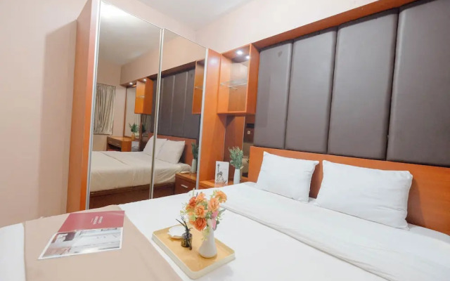 Modern 2BR Apartment for 4 Pax at Springlake Summarecon