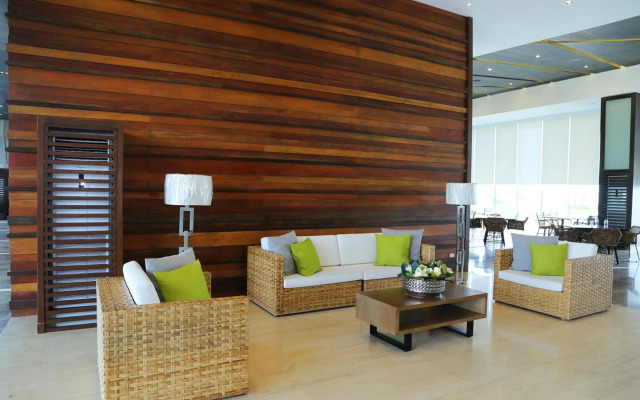 Arterra Hotel and Resort