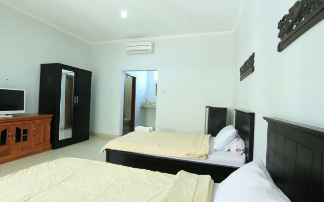 RedDoorz @ Kartika Plaza