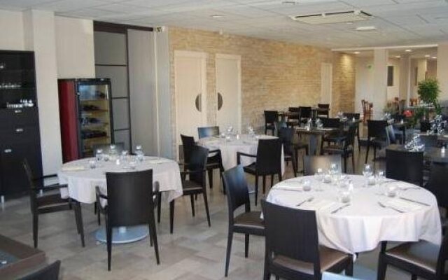 Hôtel - Restaurant La Caborne