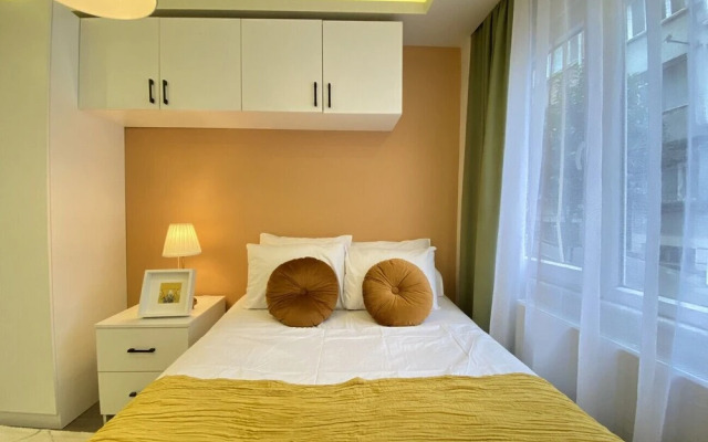 Refreshing Duplex Flat With Jacuzzi in Sisli