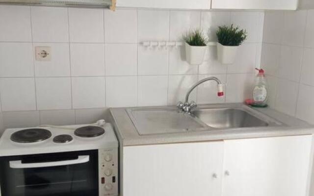 Lemon - HappyHostGr - Downtown Apartment